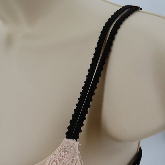 Victorias Secret 32D Very Sexy Push Up Bra Cream Lace Black Padded Underwire - Picture 5 of 16